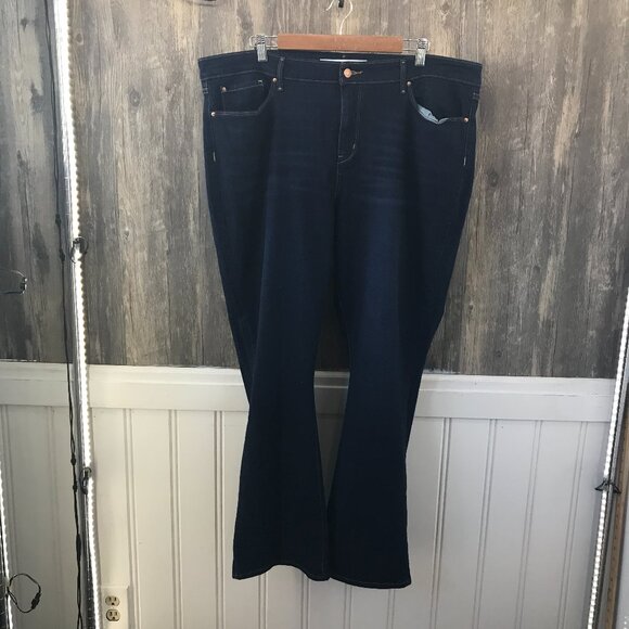 Signature by Levi's dark wash mid rise bootcut denim jeans size 20 - Picture 1 of 4